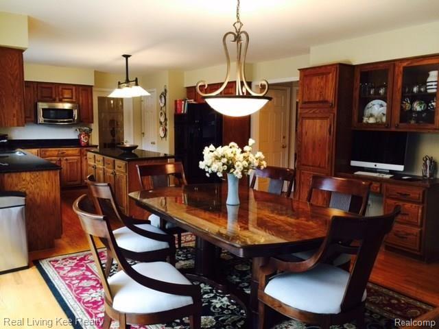 1162 Ridgeway Drive Rochester, MI 48307 - Photo 11 of 28 6.jpg