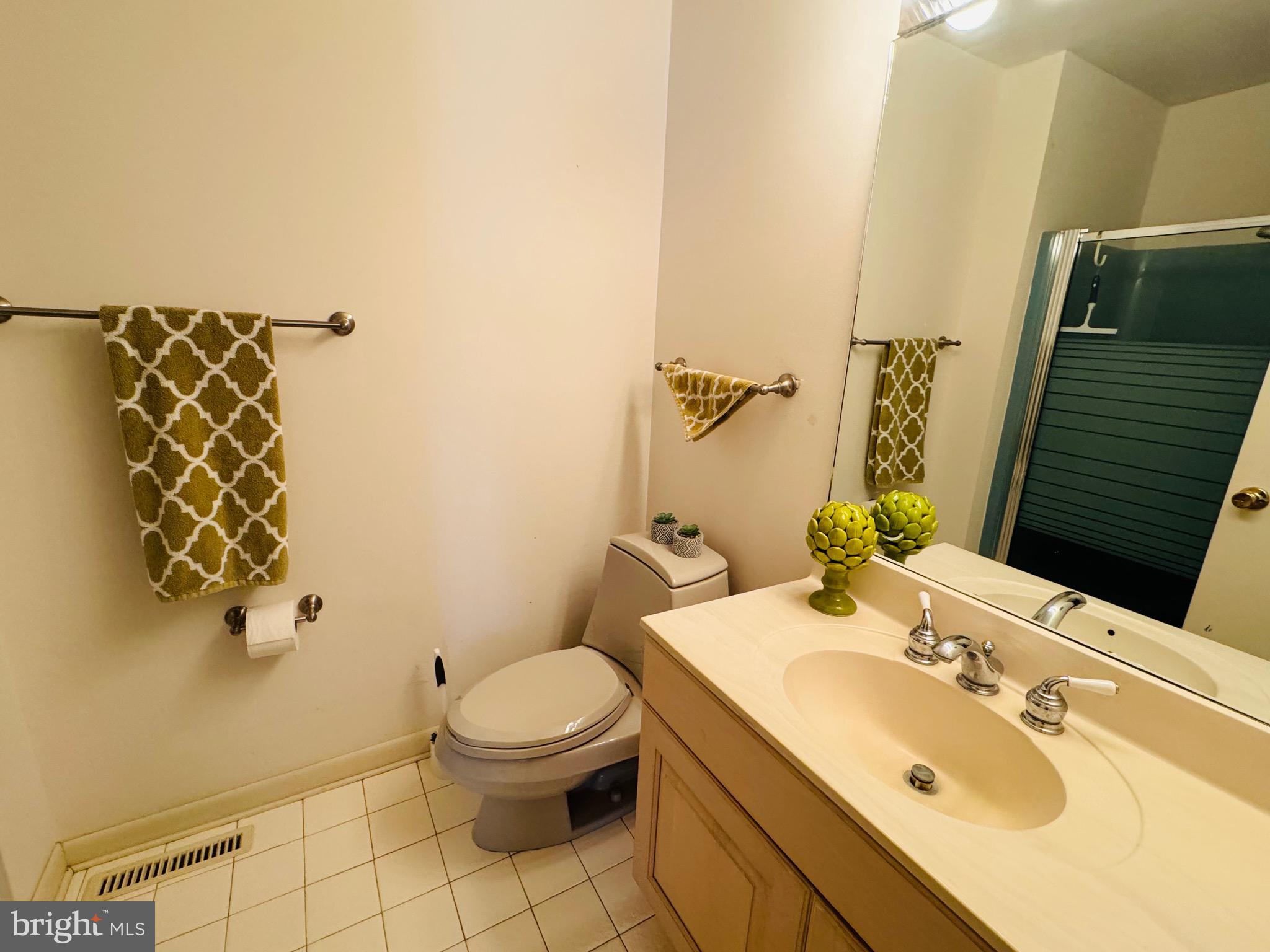 8906 Rusty Anchor Road, Unit 8 Ocean City, MD 21842 - Photo 15 of 25 Gallery Image 15