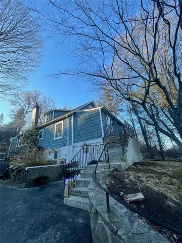 $3,000 | 872 Commerce Street, Unit MAIN, Thornwood, NY 10594