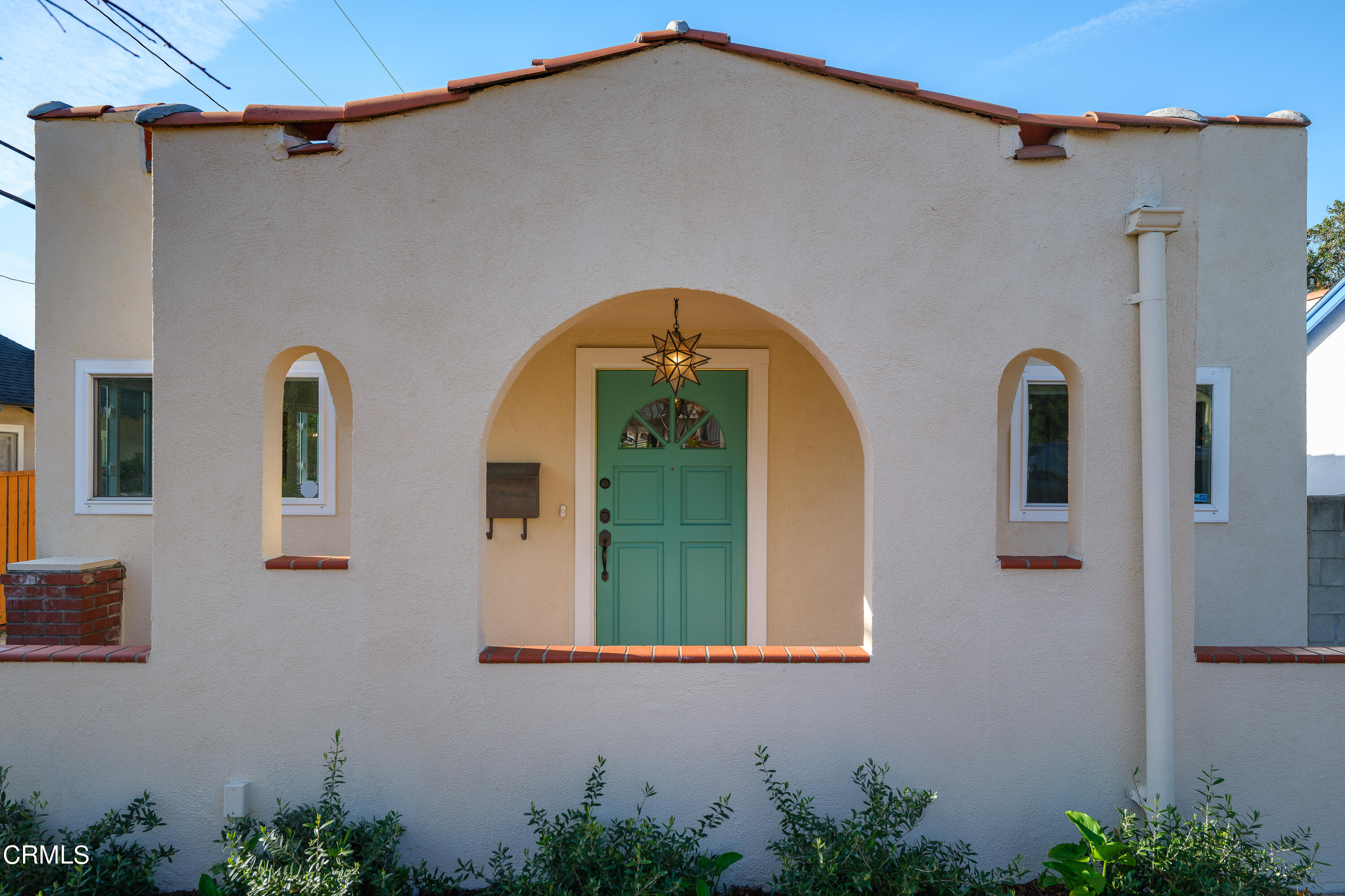 1794 Beverly Drive Pasadena, CA 91104 - Photo 7 of 56 a house view with a garden space