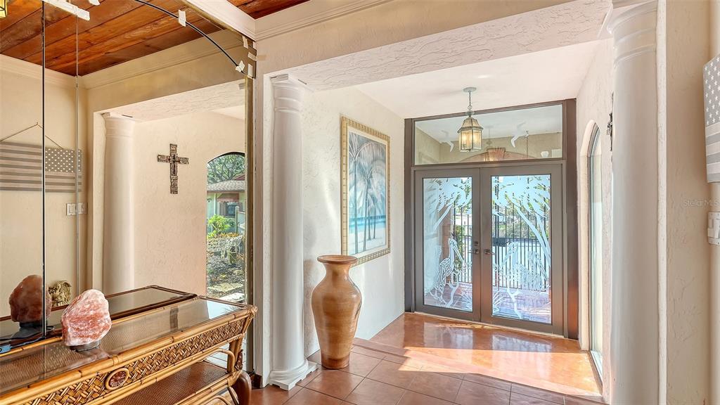 1444 Ridgewood Lane Sarasota, FL 34231 - Photo 6 of 53