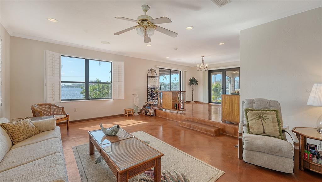 1444 Ridgewood Lane Sarasota, FL 34231 - Photo 8 of 53