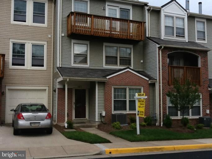 4063 Chetham Way, Unit 334 Woodbridge, VA 22192 - Photo 7 of 7 Exterior (Front)