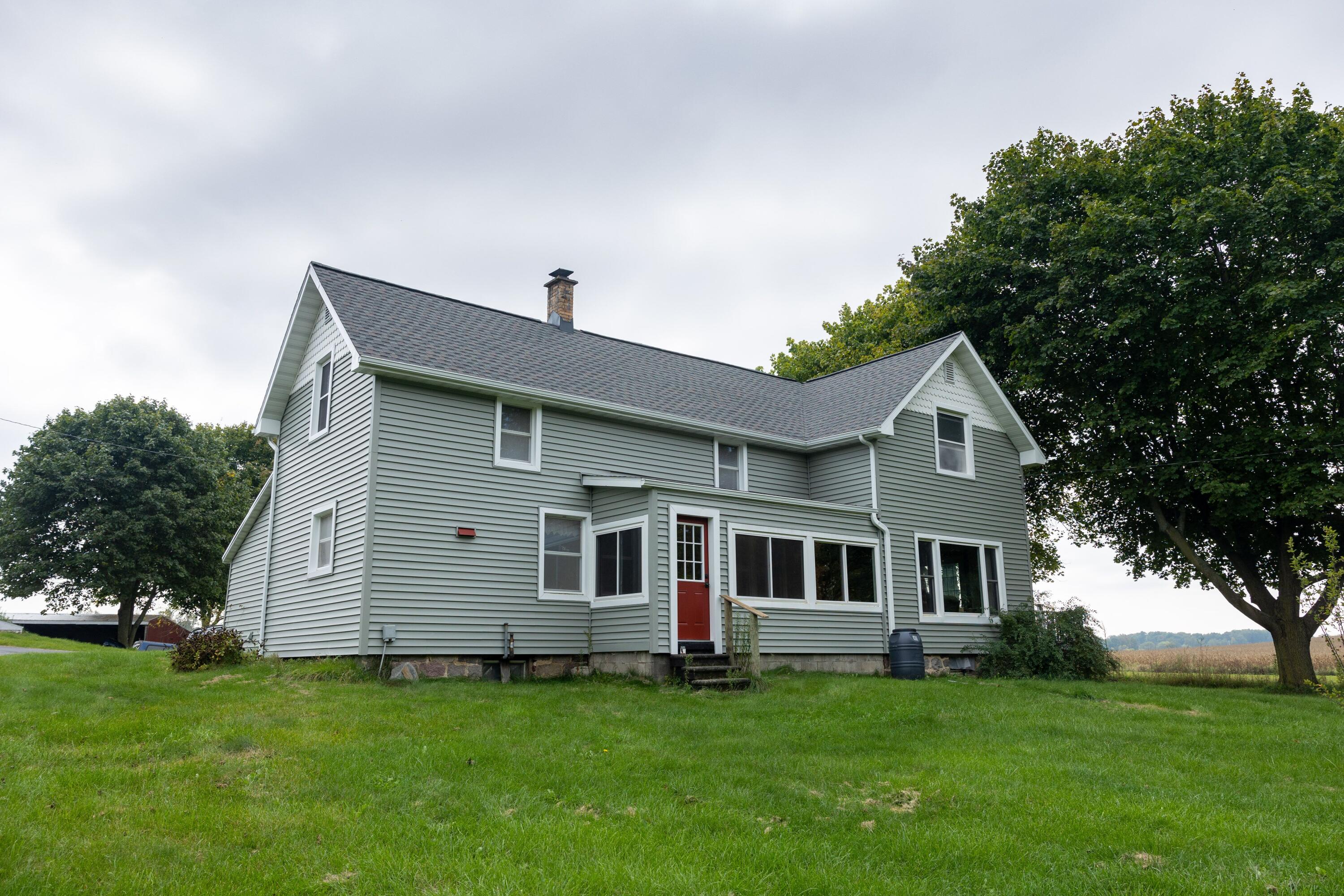 1556 East Parmeter Road Ionia, MI 48846 - Photo 1 of 30 1556Parmeter-2167