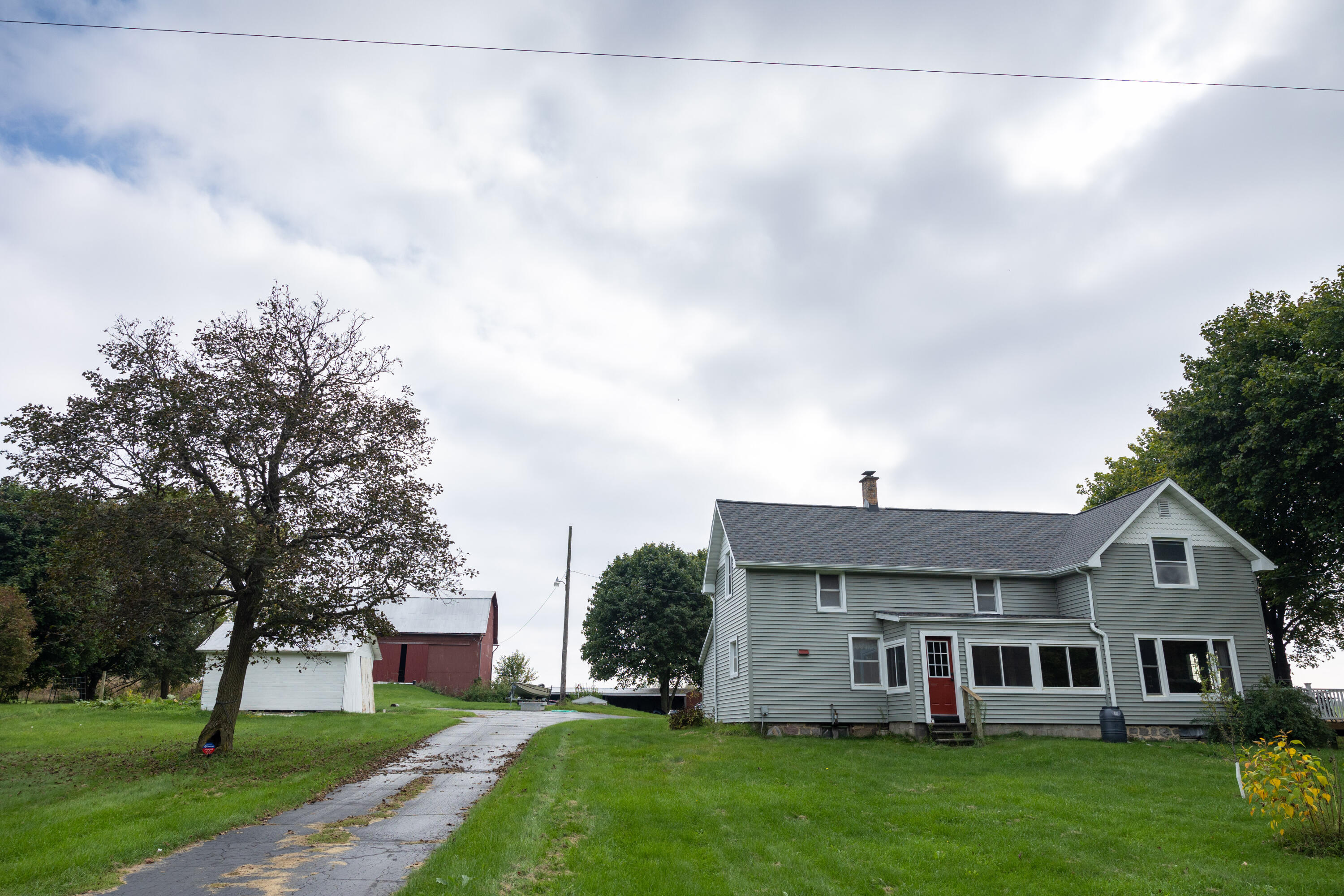 1556 East Parmeter Road Ionia, MI 48846 - Photo 2 of 30 1556Parmeter-2171