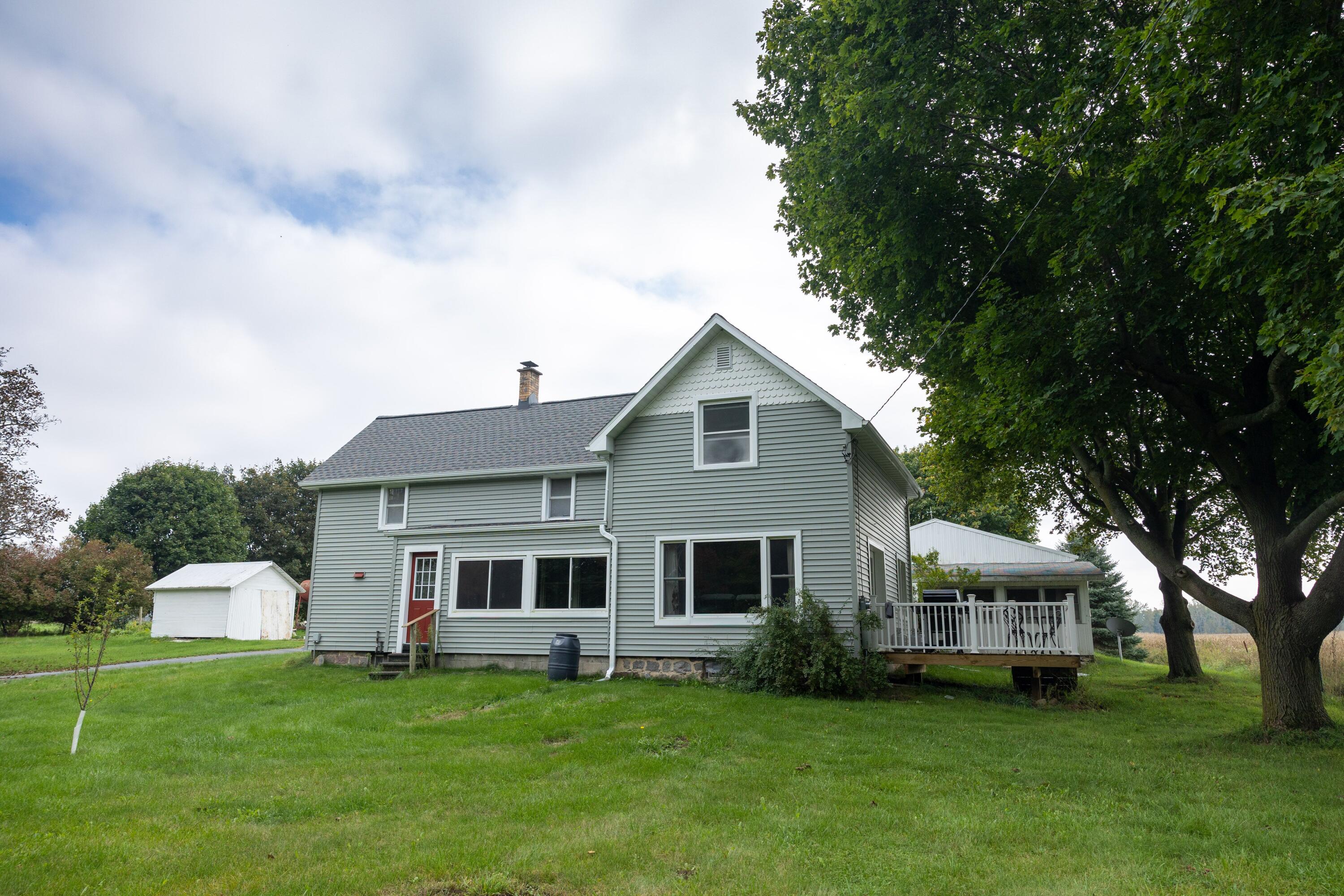 1556 East Parmeter Road Ionia, MI 48846 - Photo 3 of 30 1556Parmeter-2164