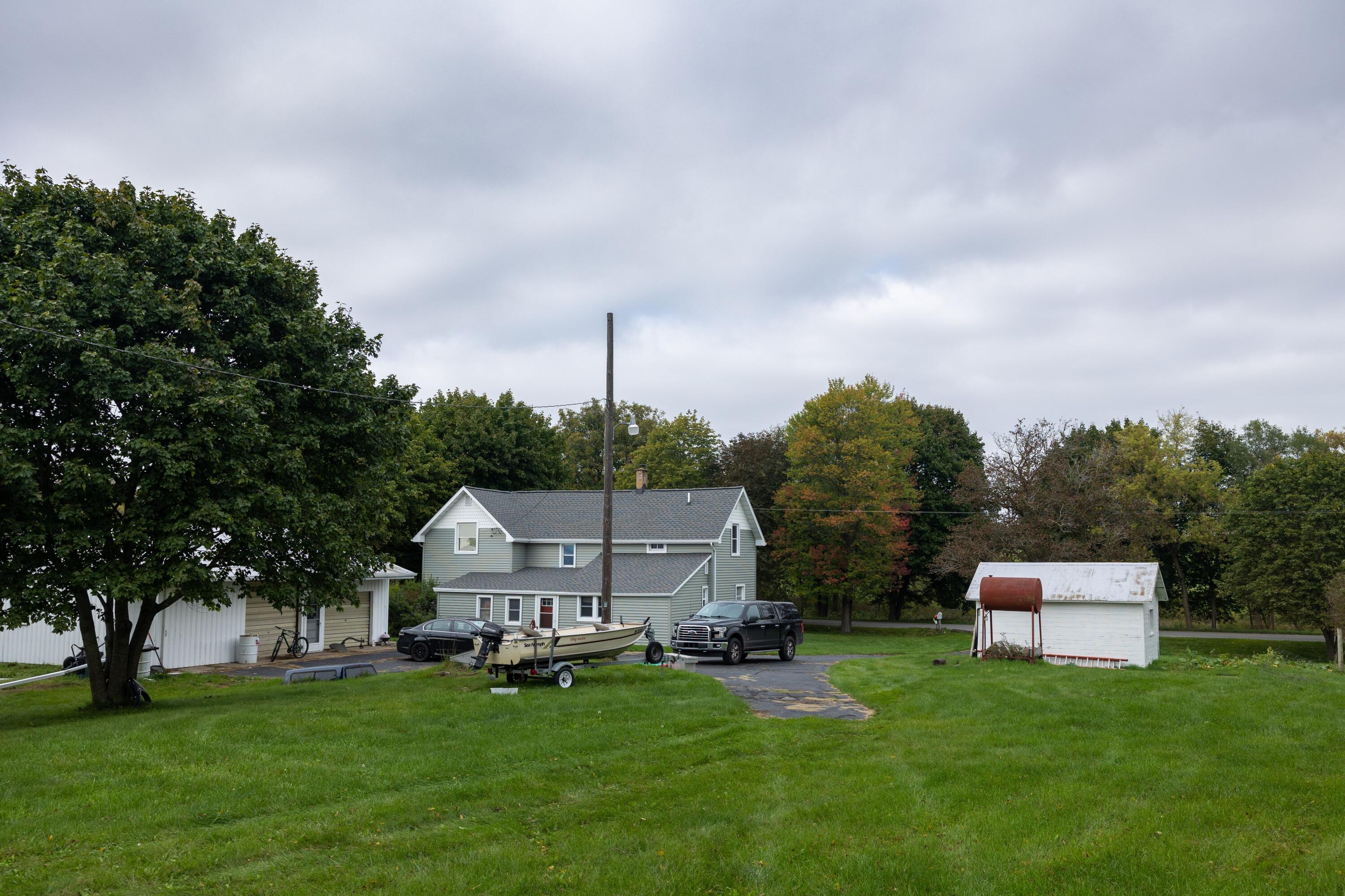 1556 East Parmeter Road Ionia, MI 48846 - Photo 4 of 30 1556Parmeter-2156