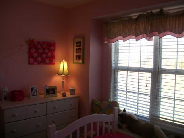 738 Old Seminary Road Manchester, TN 37355 - Photo 16 of 19 2nd Bedroom with a huge window and window seat with a breathtaking view