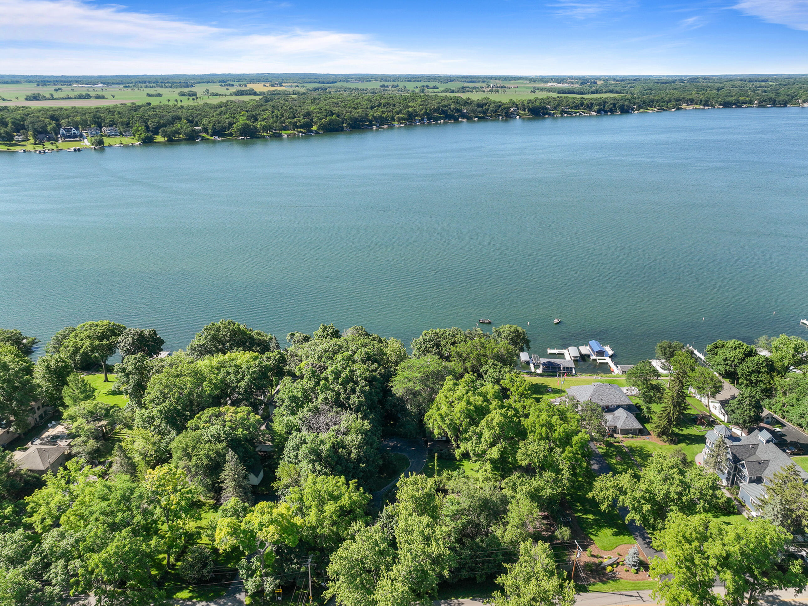 2304 North Shore Drive Delavan, WI 53115 - Photo 117 of 122 2304 N Shore Dr - Summer-8