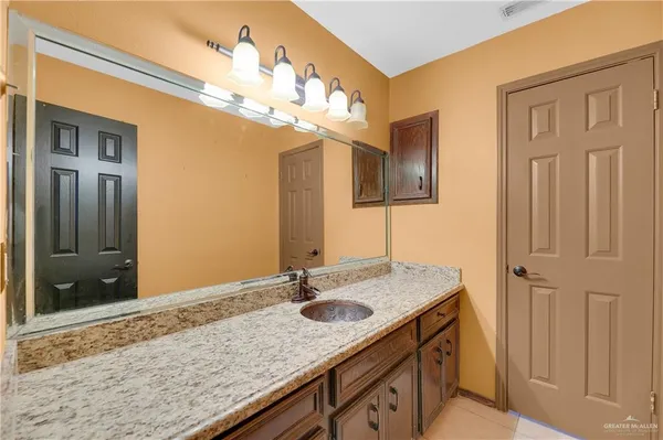 $2,500 | 6004 North Cynthia Street, McAllen, TX 78504