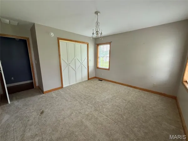 $274,900 | 113 East Wood Street, Shelbina, MO 63468