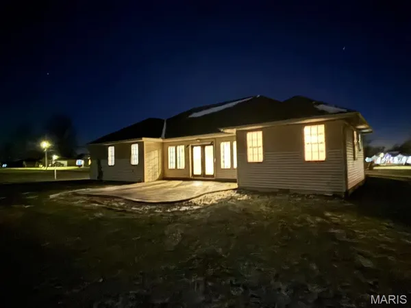 $274,900 | 113 East Wood Street, Shelbina, MO 63468