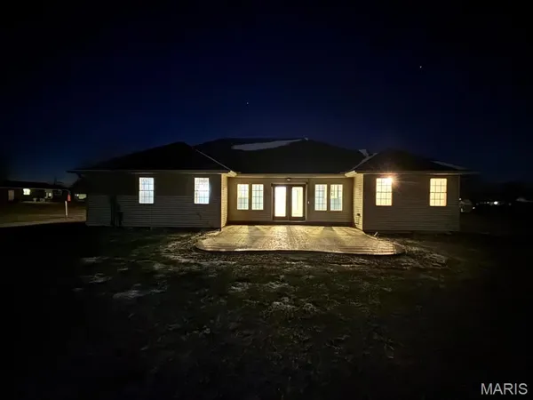 $274,900 | 113 East Wood Street, Shelbina, MO 63468