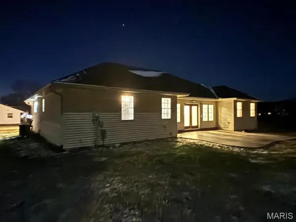 $274,900 | 113 East Wood Street, Shelbina, MO 63468