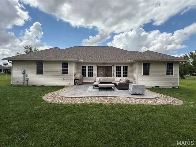 $294,900 | 113 East Wood Street, Shelbina, MO 63468