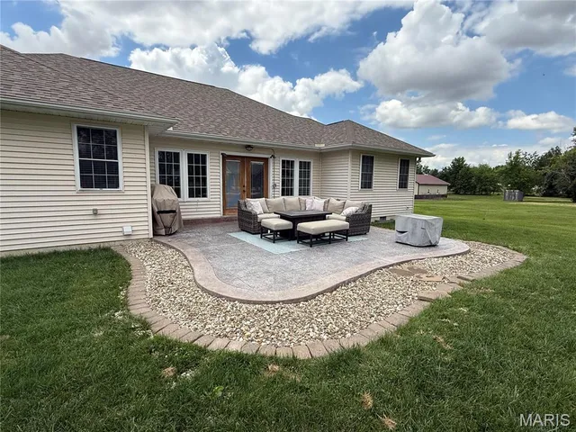 $294,900 | 113 East Wood Street, Shelbina, MO 63468