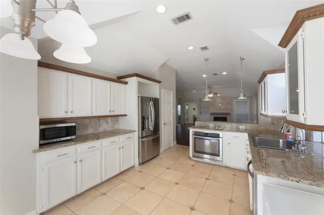 $2,450 | 2405 Sunflower Lane, Flower Mound, TX 75028