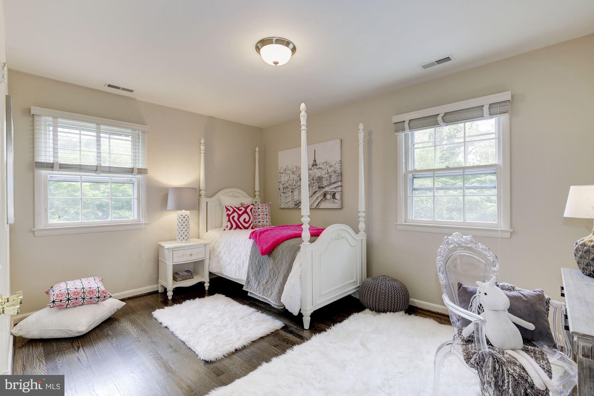 5508 Devon Road Bethesda, MD 20814 - Photo 19 of 41 Bedroom 5 - also with custom closet