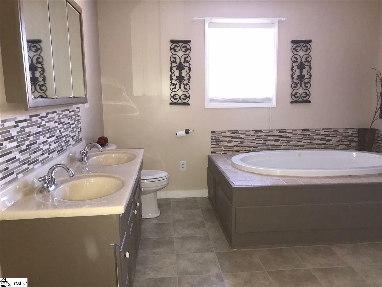 1031 North Fishtrap Road Easley, SC 29640 - Photo 34 of 36 Gallery Image 34