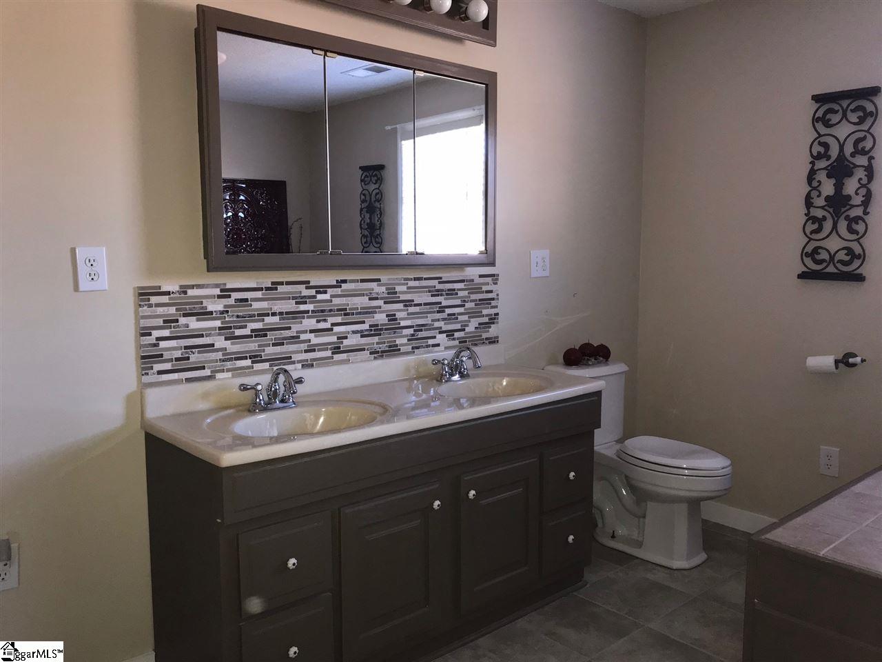 1031 North Fishtrap Road Easley, SC 29640 - Photo 36 of 36 Gallery Image 36