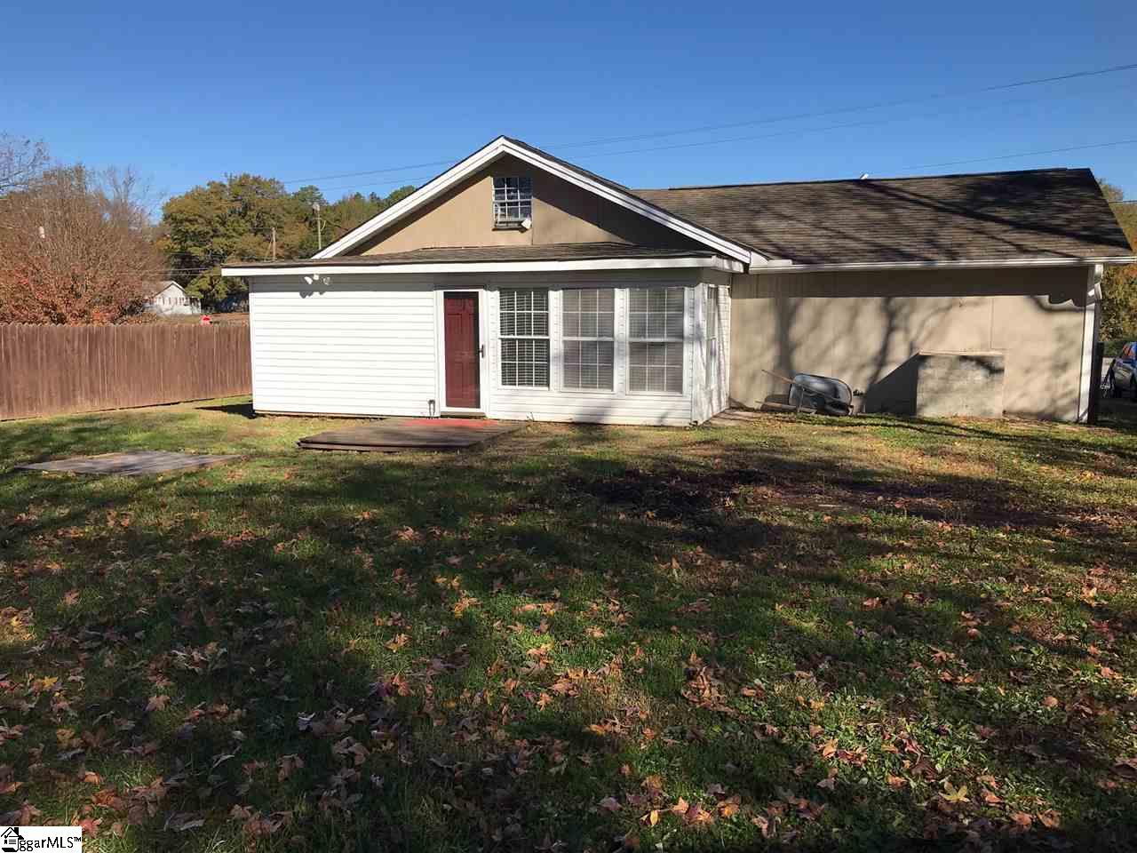 1031 North Fishtrap Road Easley, SC 29640 - Photo 10 of 36 Gallery Image 10