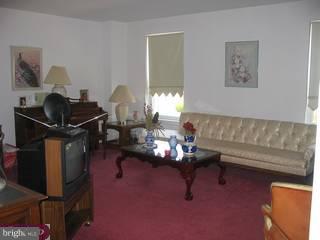 11015 Greiner Road Philadelphia, PA 19116 - Photo 2 of 6 Gallery Image 2