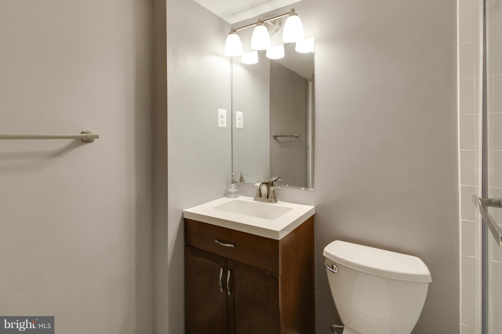 2842 Southview Road Ellicott City, MD 21042 - Photo 13 of 29 Bath