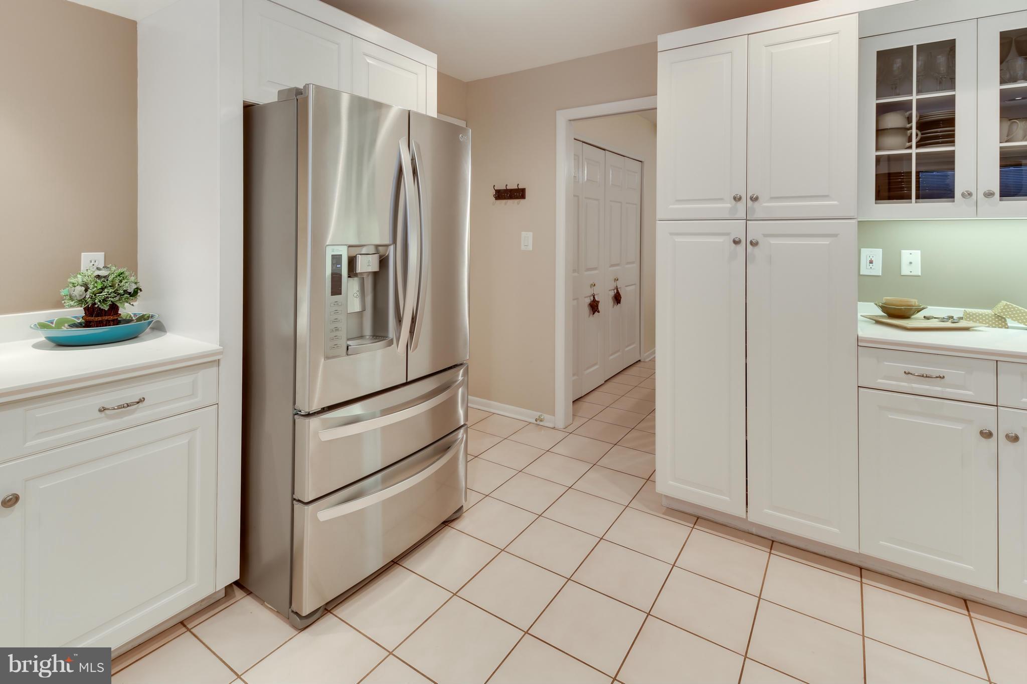 2842 Southview Road Ellicott City, MD 21042 - Photo 8 of 29 Kitchen