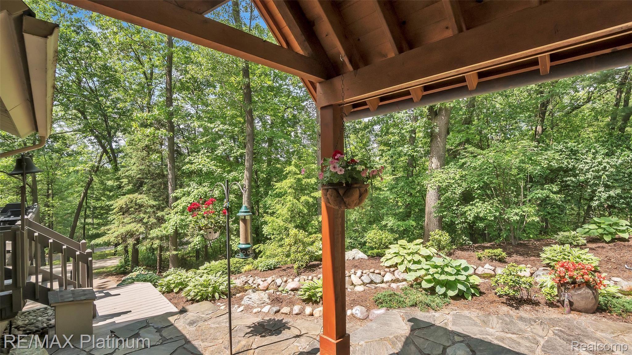 3196 Swarthout Road Pinckney, MI 48169 - Photo 29 of 44 Beautiful Landscaping