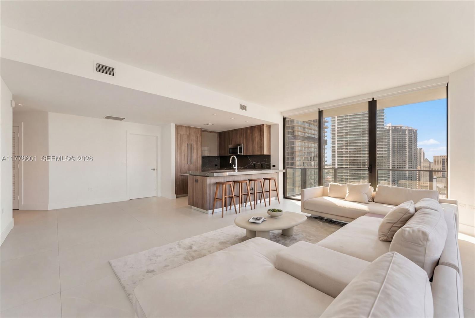 88 Southwest 7th Street, Unit 2411 Miami, FL 33130 - Photo 6 of 31