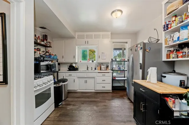 $650,000 | 323 East Colton Avenue, Redlands, CA 92374