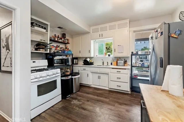 $650,000 | 323 East Colton Avenue, Redlands, CA 92374