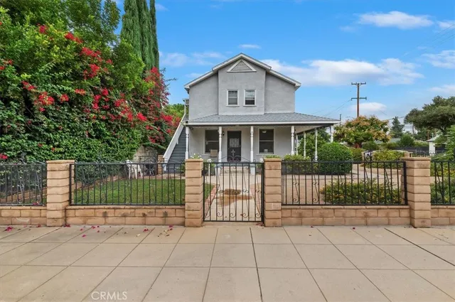 $650,000 | 323 East Colton Avenue, Redlands, CA 92374