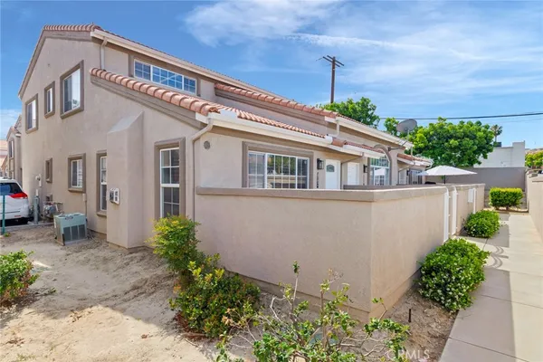 $2,700 | 25549 Prospect Avenue, Loma Linda, CA 92354