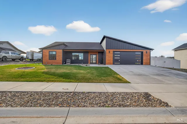 $634,900 | 2226 Powers Drive, Lewiston, ID 83501