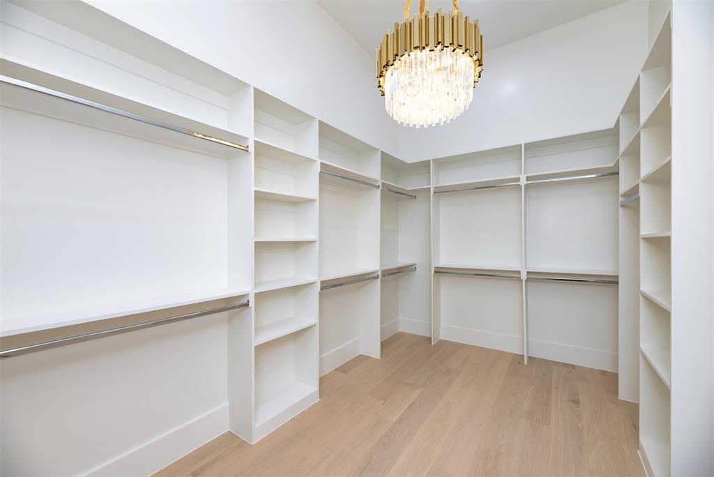 6038 Prospect Avenue Dallas, TX 75206 - Photo 15 of 40 a view of an empty walk in closet
