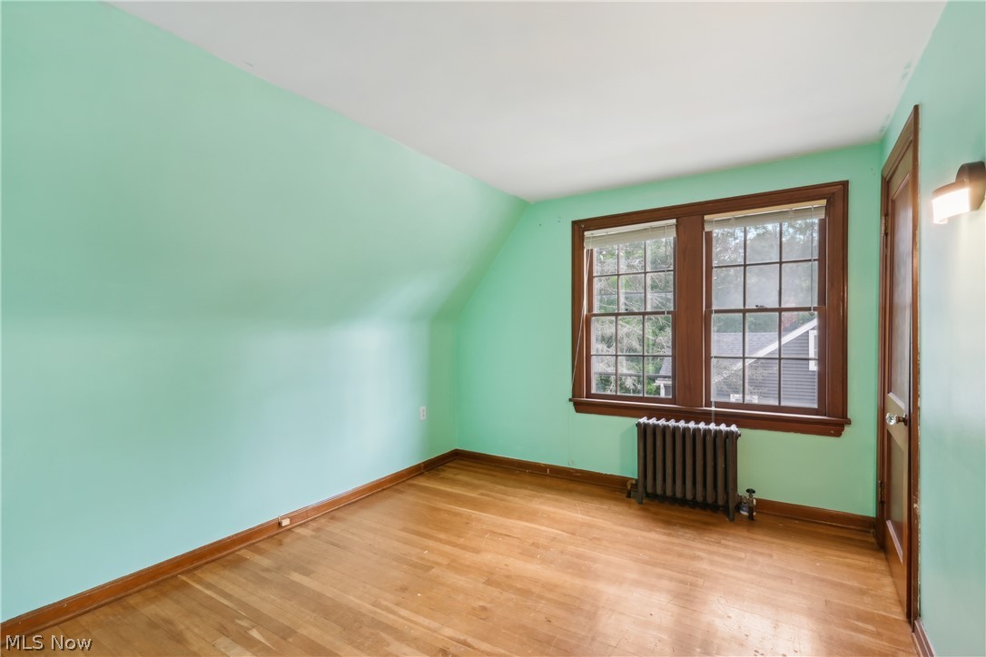 13408 Alexander Road Cleveland, OH 44125 - Photo 29 of 49 Bedroom 2