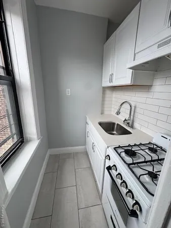 $1,700 | 40-38 82nd Street, Unit 3C | Elmhurst