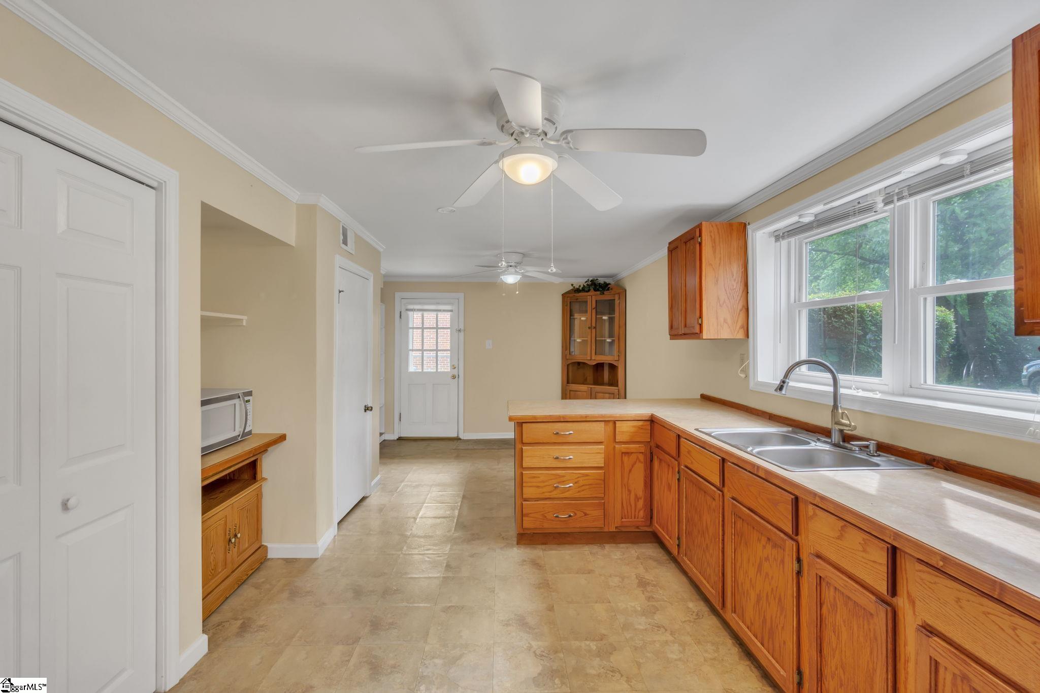 204 Del Norte Road Greenville, SC 29615 - Photo 28 of 35 Gallery Image 28