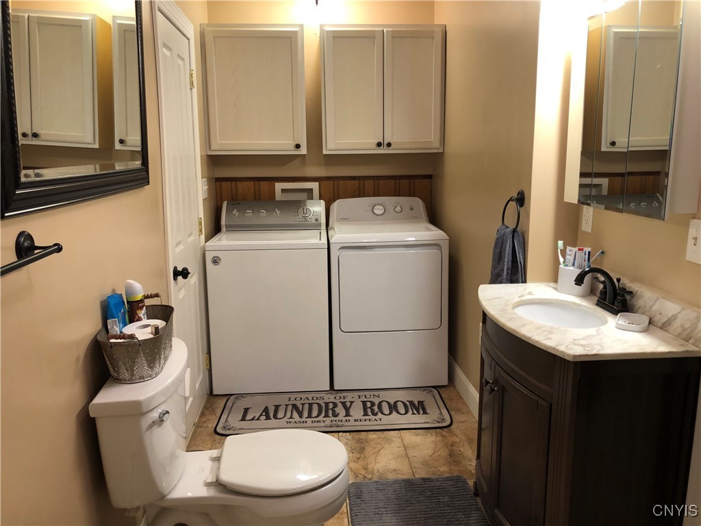 7107 Taft Avenue Rome, NY 13440 - Photo 32 of 37 SECOND BATH