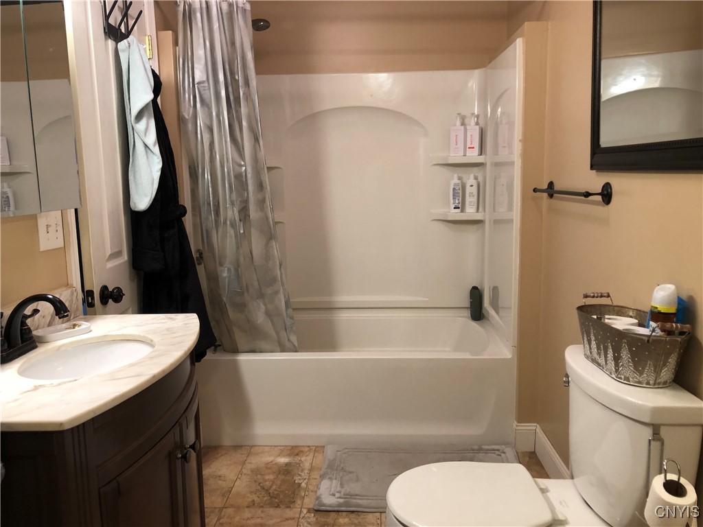 7107 Taft Avenue Rome, NY 13440 - Photo 33 of 37 SECOND BATH