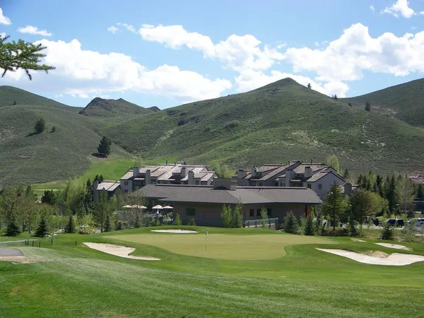 $949,500 | 2778 Sunburst Condo Drive, Sun Valley, ID 83353