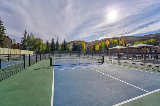 $975,000 | 2778 Sunburst Condo Drive, Sun Valley, ID 83353