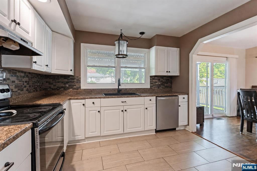 12 River Road Oak Ridge, NJ 07438 - Photo 8 of 36