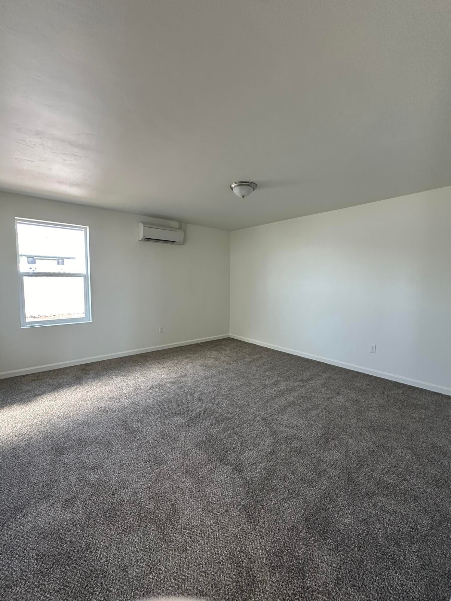 655 Scenic Loop Culver, OR 97734 - Photo 25 of 31 Primary Bedroom