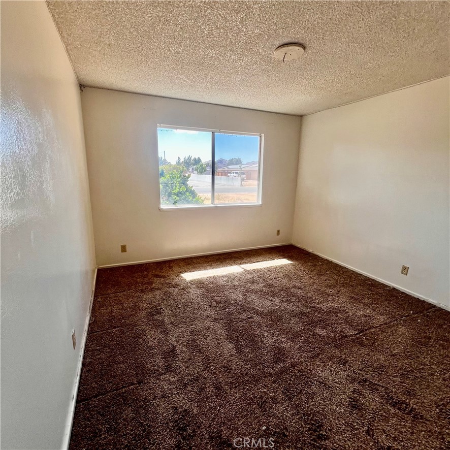 15375 Cheyenne Road Apple Valley, CA 92307 - Photo 11 of 18