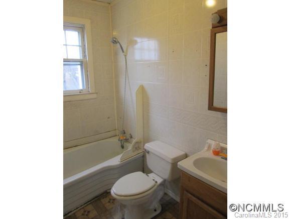 52 Star Ridge Road Canton, NC 28716 - Photo 11 of 18