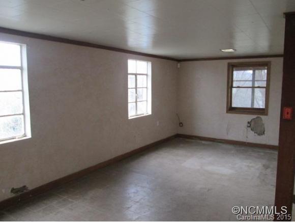 52 Star Ridge Road Canton, NC 28716 - Photo 14 of 18