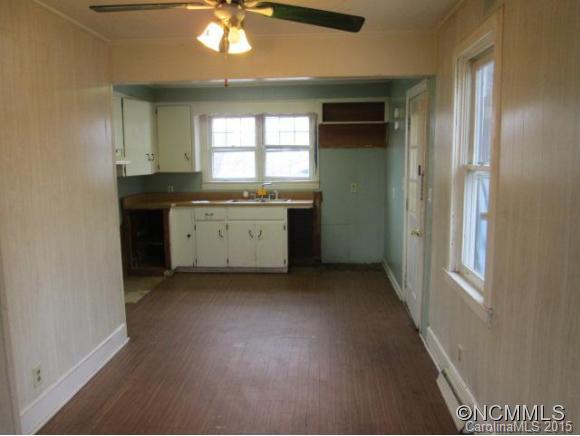 52 Star Ridge Road Canton, NC 28716 - Photo 4 of 18