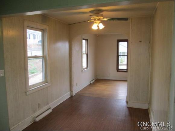 52 Star Ridge Road Canton, NC 28716 - Photo 6 of 18